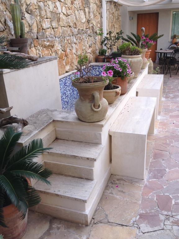 Il Giardino Dei Limoni Bed & Breakfast Aci Castello Eksteriør bilde