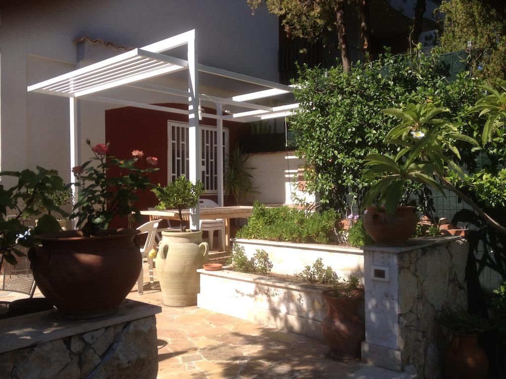 Il Giardino Dei Limoni Bed & Breakfast Aci Castello Eksteriør bilde