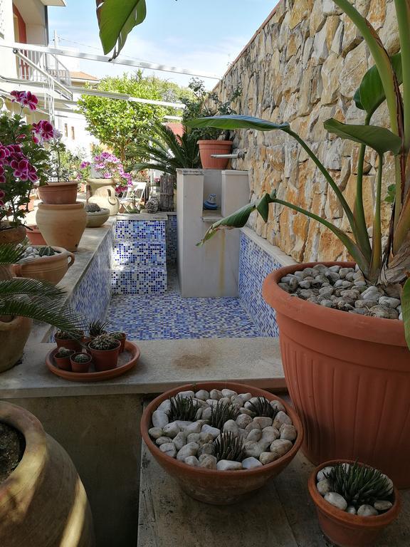 Il Giardino Dei Limoni Bed & Breakfast Aci Castello Eksteriør bilde